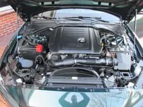Jaguar XE (2017) thumbnail 30