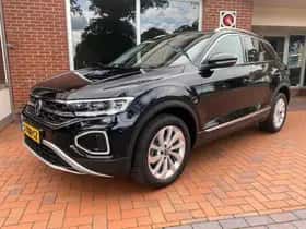 Volkswagen T-Roc (2022) thumbnail 2