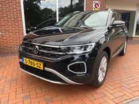 Volkswagen T-Roc (2022) thumbnail 3