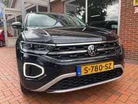 Volkswagen T-Roc (2022) thumbnail 4