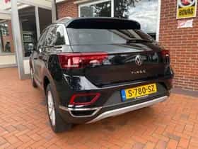 Volkswagen T-Roc (2022) thumbnail 9