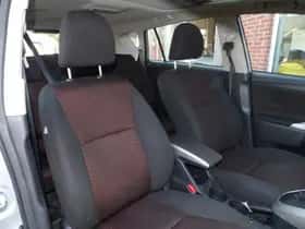 Toyota VERSO (2011) thumbnail 17