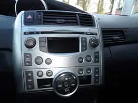 Toyota VERSO (2011) thumbnail 24