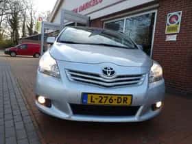 Toyota VERSO (2011) thumbnail 4