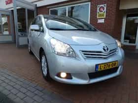 Toyota VERSO (2011) thumbnail 5