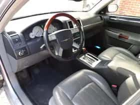 Chrysler 300C (2007) thumbnail 13