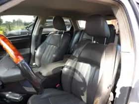 Chrysler 300C (2007) thumbnail 14