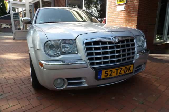 Chrysler 300C (2007) thumbnail 4