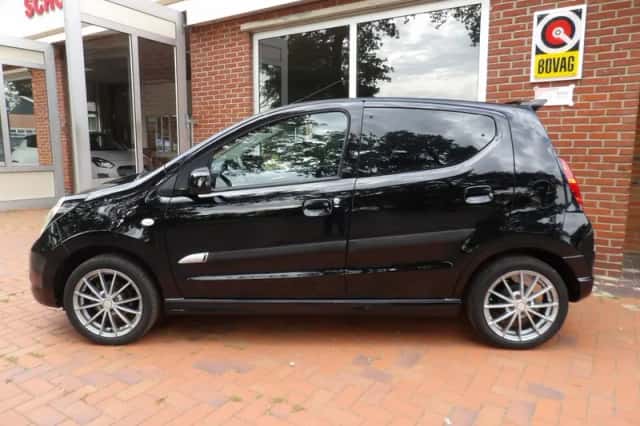 Suzuki Alto (2010) thumbnail 1