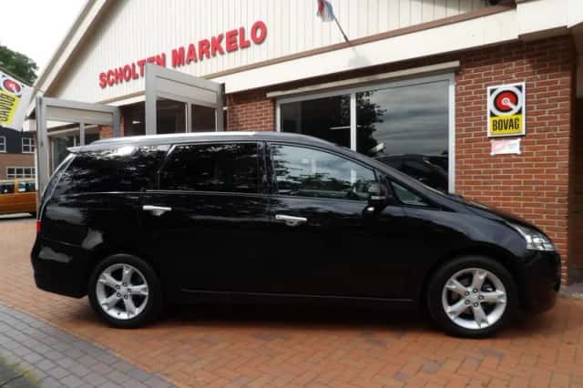 Mitsubishi GRANDIS (2010) thumbnail 6