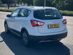 Suzuki SX4 S-Cross (2016) thumbnail 3