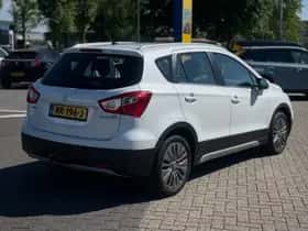 Suzuki SX4 S-Cross (2016) thumbnail 5