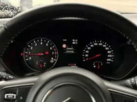 Suzuki Swift (2025) thumbnail 12