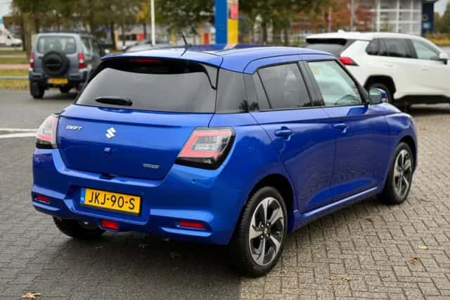 Suzuki Swift (2025) thumbnail 5
