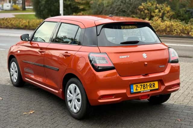 Suzuki Swift (2024) thumbnail 3