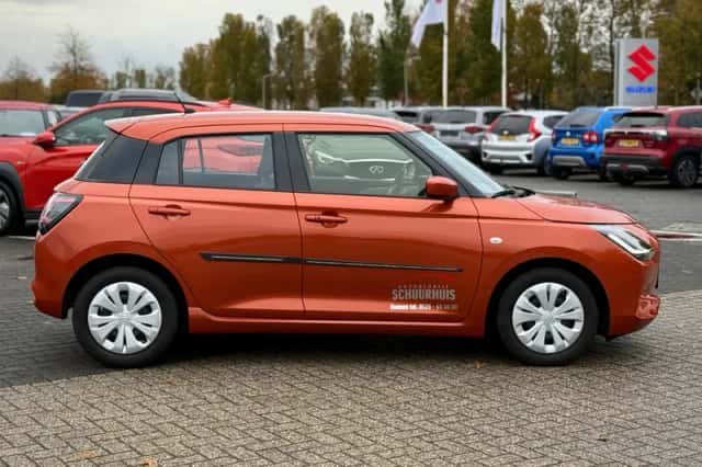 Suzuki Swift (2024) thumbnail 6