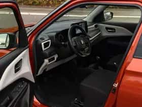 Suzuki Swift (2024) thumbnail 8