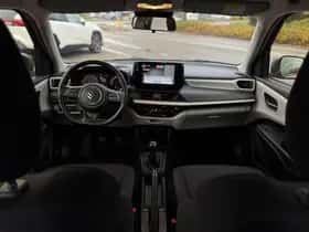 Suzuki Swift (2024) thumbnail 10