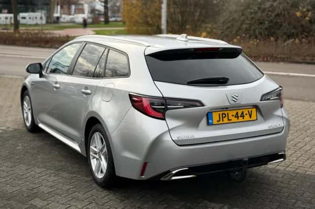 Suzuki Swace (2025) thumbnail 3