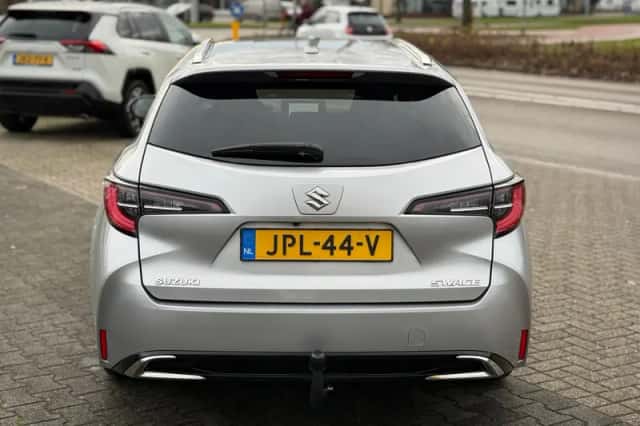 Suzuki Swace (2025) thumbnail 4