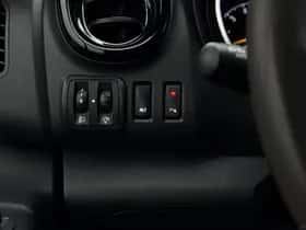 Opel Vivaro (2017) thumbnail 12