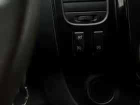 Opel Vivaro (2017) thumbnail 15