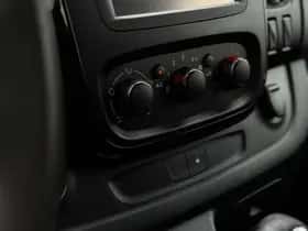 Opel Vivaro (2017) thumbnail 18