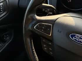 Ford Kuga (2017) thumbnail 13