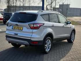 Ford Kuga (2017) thumbnail 5