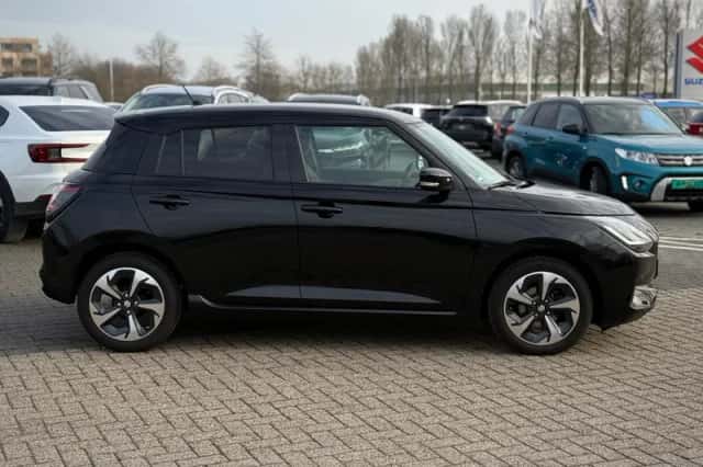 Suzuki Swift (2025) thumbnail 6