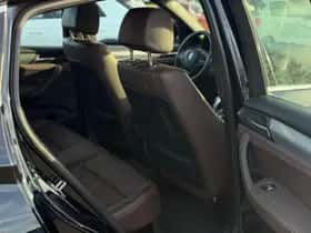 BMW X4 (2016) thumbnail 33