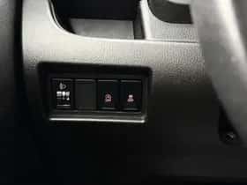 Suzuki Swift (2015) thumbnail 12