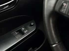 Suzuki Swift (2015) thumbnail 13