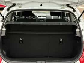 Suzuki Swift (2015) thumbnail 18