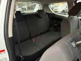 Suzuki Swift (2015) thumbnail 19