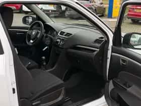 Suzuki Swift (2015) thumbnail 20