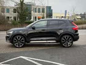 Volvo XC40 (2021) thumbnail 2