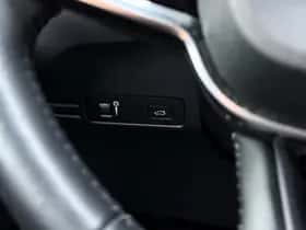 Volvo XC40 (2021) thumbnail 14
