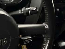 Jeep Wrangler (2008) thumbnail 12