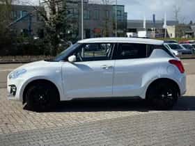 Suzuki Swift (2018) thumbnail 2