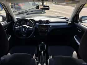 Suzuki Swift (2018) thumbnail 13