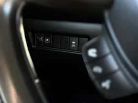 Suzuki Swift (2018) thumbnail 18
