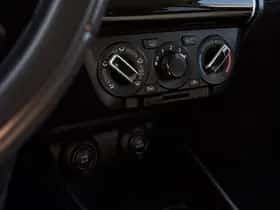 Suzuki Swift (2018) thumbnail 24