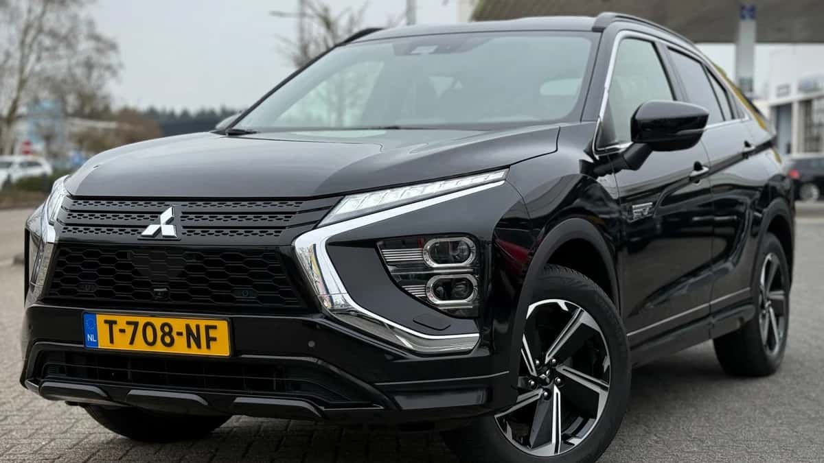 Mitsubishi Eclipse Cross (2022) — foto 1
