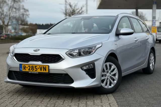 Kia Ceed (2021) thumbnail 1