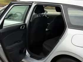 Kia Ceed (2021) thumbnail 24
