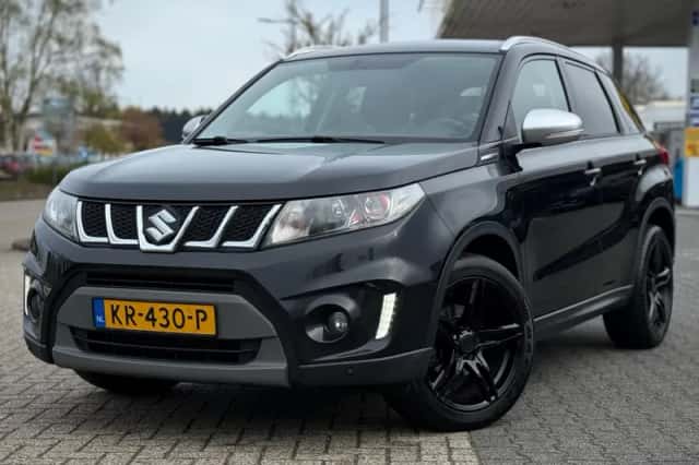 Suzuki Vitara (2015) thumbnail 1