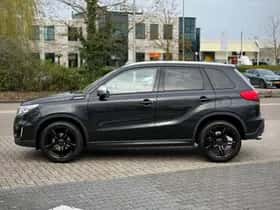 Suzuki Vitara (2015) thumbnail 2