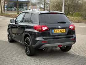 Suzuki Vitara (2015) thumbnail 3