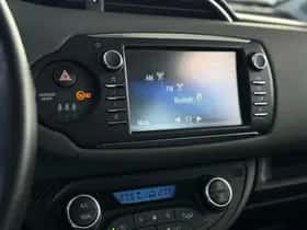 Toyota Yaris (2018) thumbnail 17